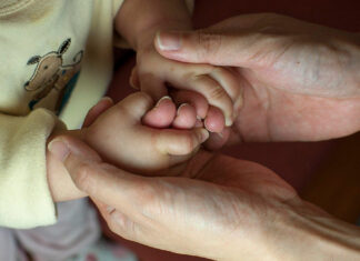 Asalto: ¡El dinero o tu hijo!, amagan a mujer en Veracruz