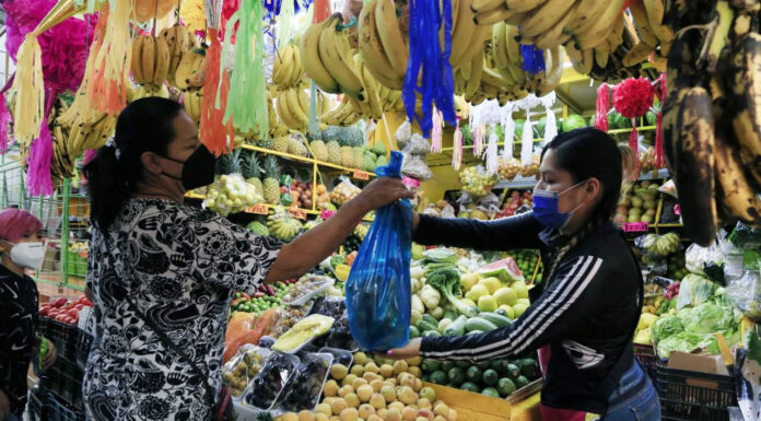 Dan mantenimiento a mercados para compras de fin de año Entre las acciones de mantenimiento realizadas están albañilería, plomería