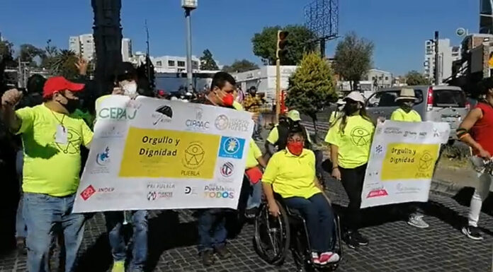 Marcha de Personas con Discapacidad recorre Puebla marcha