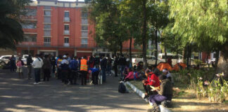 Mujer migrante da a luz en el Polideportivo Xonaca migrantes