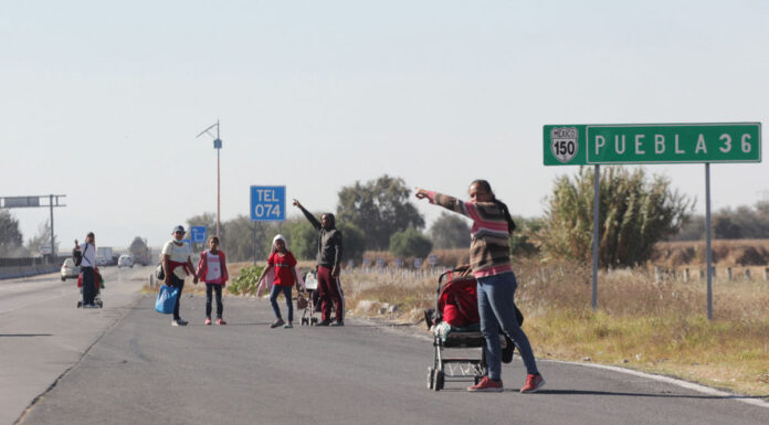 ¡Otra vez! Caravana migrante toma la México-Puebla caravana