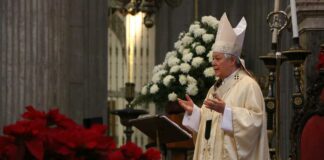 Dedica arzobispo misa a familias víctimas del crimen misa