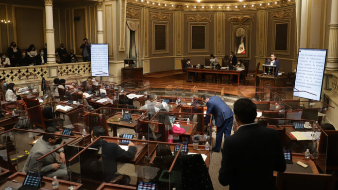 Ninguno de los municipios podrá cobrarlo sin la autorización del Congreso.