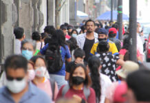 Ómicron ya está en 57 países; abundan casos leves omicron