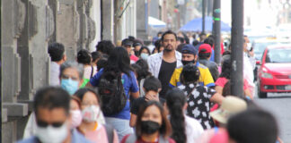 Ómicron ya está en 57 países; abundan casos leves omicron