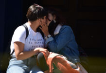 Ocho de cada 10 mexicanos buscan pareja… ¡pero vacunada! Un 44% piensa que la crisis sanitaria por COVID19 afectó para mal las relaciones de pareja.
