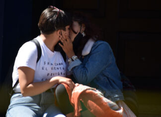 Ocho de cada 10 mexicanos buscan pareja… ¡pero vacunada! Un 44% piensa que la crisis sanitaria por COVID19 afectó para mal las relaciones de pareja.