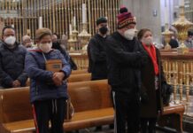 Poblanos piden año nuevo lleno de salud en Catedral En tanto, el arzobispo Víctor Sánchez Espinosa hizo un llamado a los poblanos a ser mejores personas. Foto: Es Imagen