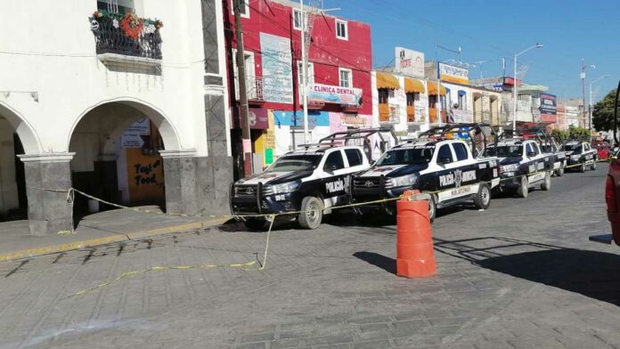 policías