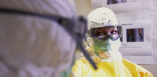 Reino Unido suma 122 mil contagios en 24 horas Reino Unido también reportó 137 muertes por coronavirus. En los últimos siete días se han registrado 810 decesos.