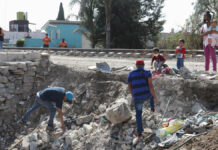 Afectados de Xochimehuacan piden liberar predios Su reubicación se debe a que sus viviendas estaban en zonas de riesgo por el paso de ductos de Pemex en San Pablo Xochimehuacan.