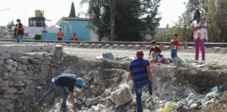 Afectados de Xochimehuacan piden liberar predios Su reubicación se debe a que sus viviendas estaban en zonas de riesgo por el paso de ductos de Pemex en San Pablo Xochimehuacan.