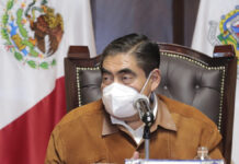 Posponer revocación de mandato es ilegal: Barbosa Agregó que el INE está “rivalizando” contra la democracia al suspender la revocación de mandato.