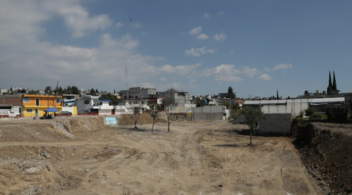 Descarta Barbosa reconstrucción en zona irregular de Xochimehuacan san pablo