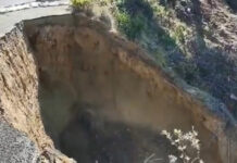 Surge socavón en carretera Guadalupe Victoria–Chilchotla En julio de 2021, se originó un socavón parecido sobre la carretera estatal Chilchotla – Guadalupe Victoria. Foto: Especial