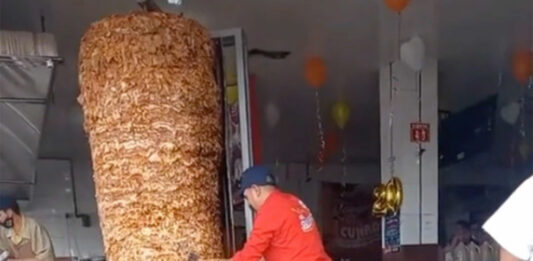 taquería trompo gigante pastor