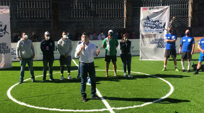 Lalo Rivera inaugura Torneo “De la Calle a la Cancha” torneo