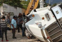 Suman 55 migrantes muertos tras volcadura en Chiapas tráiler chiapas