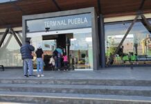 Poblanos se agolpan en Tren Turístico antes de su cierre tren