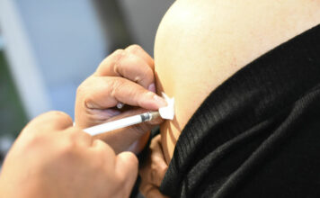 Brindarán transporte a adultos mayores a centro de vacunación Guatemala