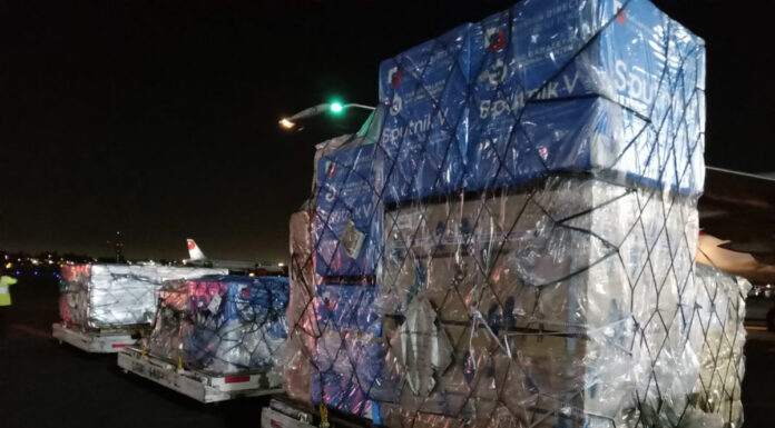 Arriban 900 mil vacunas de Sputnik a México vacunas