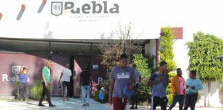Dan visa humanitaria a 16 migrantes desalojados en Puebla 9 hombres, 4 mujeres y 3 menores de edad recibieron su visa humanitaria