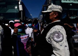 GN impide toma de casetas en Guerrero por caso Ayotzinapa