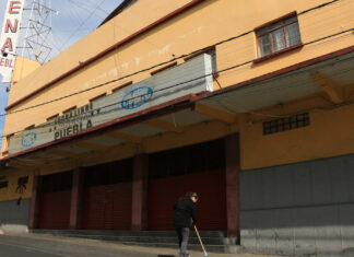 Arena Puebla suspende función por alza en Covid-19 Personal de la Arena Puebla retiró la publicidad de los muros para las funciones de este lunes 10 de enero.