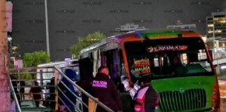Muere pasajera de transporte por bala perdida en Cholula