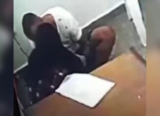 Captan a Jueza besando a reo que condenó a cadena perpetua La Jueza alegó ante la televisión argentina que nunca le dio un beso al reo y que su relación con Bustos se debe a un trabajo académico.
