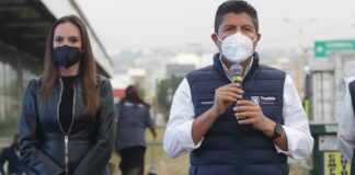 Lalo Rivera pide investigación por agresiones a candidata de Xochimehuacan Lalo Rivera enfatizó que brindará facilidades a la candidata para investigar las agresiones que sufrió y deslindar responsabilidades. Foto: Es Imagen