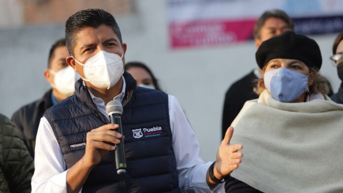 Lalo-Rivera Lalo Rivera subrayó que el cobro del DAP es legal y justo, por lo que analiza solicitar que se analice de manera jurídica. Foto: Es Imagen