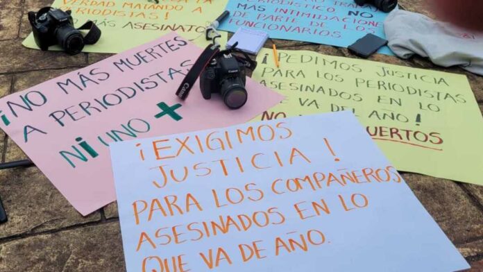 Periodistas protestan por asesinato de Lourdes Maldonado