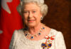 Reina Isabel II retira título nobiliario al príncipe Andrés Commonwealth