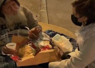 Piden a Mariana Rodríguez adoptar a indigentes