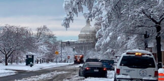 Washington DC cierra oficinas y escuelas por tormenta invernal Washington