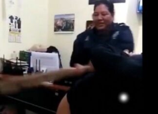 Policía “castiga” a tablazos a detenido en Veracruz