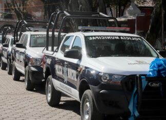 Gobierno Estatal entrega equipamiento policíaco y patrullas a Huauchinango