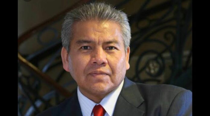 Ricardo Velázquez se reincorpora como magistrado del TSJ ricardo