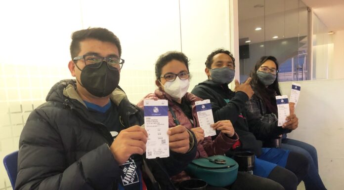 Familias poblanas asisten al Puebla-América, gracias al SEDIF