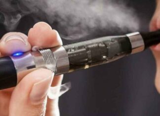 ¡Atención! Cigarro de vapor eléctrico es dañino para la salud vapeador
