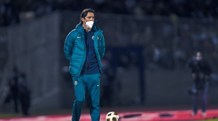 Santiago Solari recibe un juego de suspensión