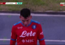 Expulsan a Hirving Lozano en su reaparición con el Napoli