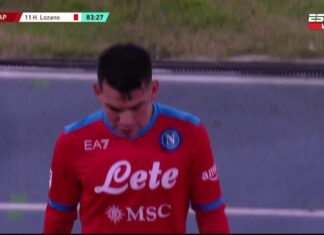 Expulsan a Hirving Lozano en su reaparición con el Napoli