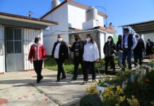 Supervisan autoridades educativas sede de vacunación en Zacapoaxtla