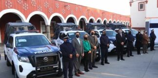 Paola Angon entrega patrullas y reconocimientos a policía de San Pedro Cholula