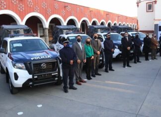 Paola Angon entrega patrullas y reconocimientos a policía de San Pedro Cholula