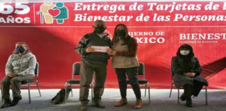 Bienestar entrega tarjetas bancarias a adultos mayores de 65 a 67 años