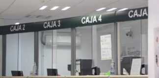 Roban 80 mil pesos a cajera de banco en Puebla capital