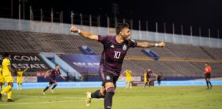 México remonta y vence de visita 2-1 a Jamaica